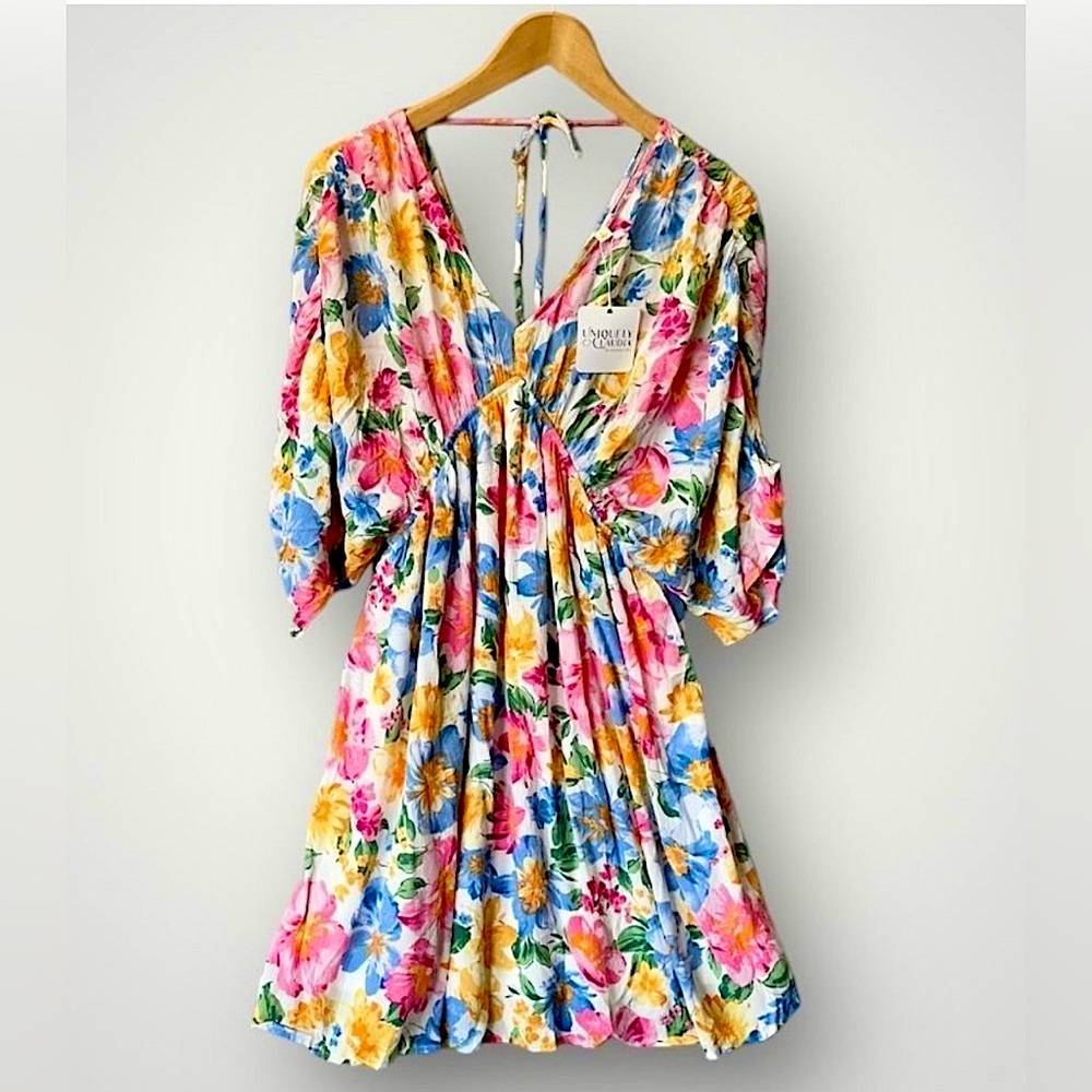 (2 for $29) Gorgeous Floral V-Neck Dress. Size L